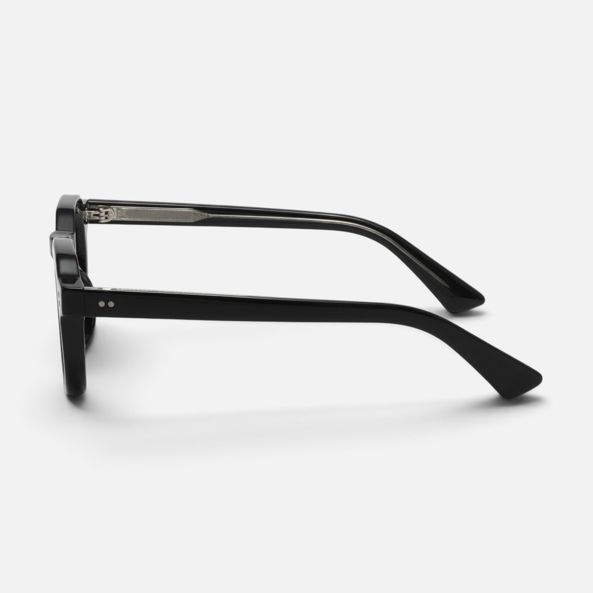 Savio Round Black
