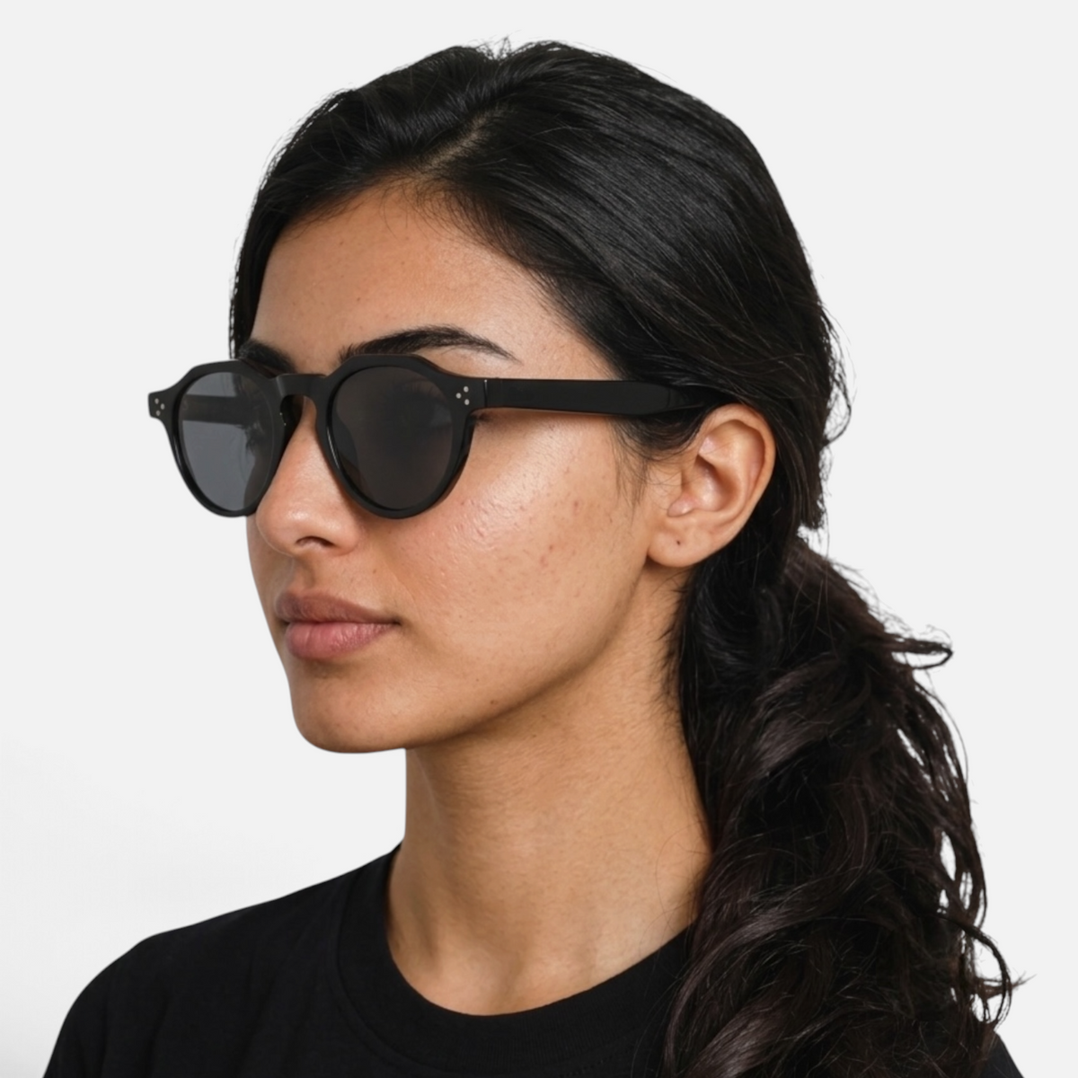 Savio Round Black