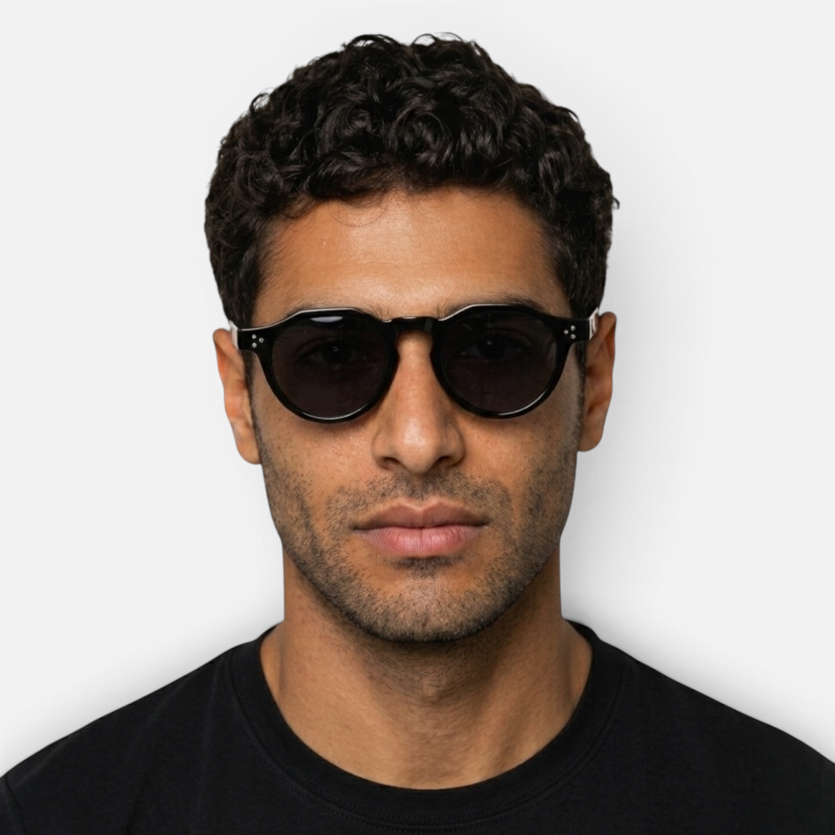 Savio Round Black