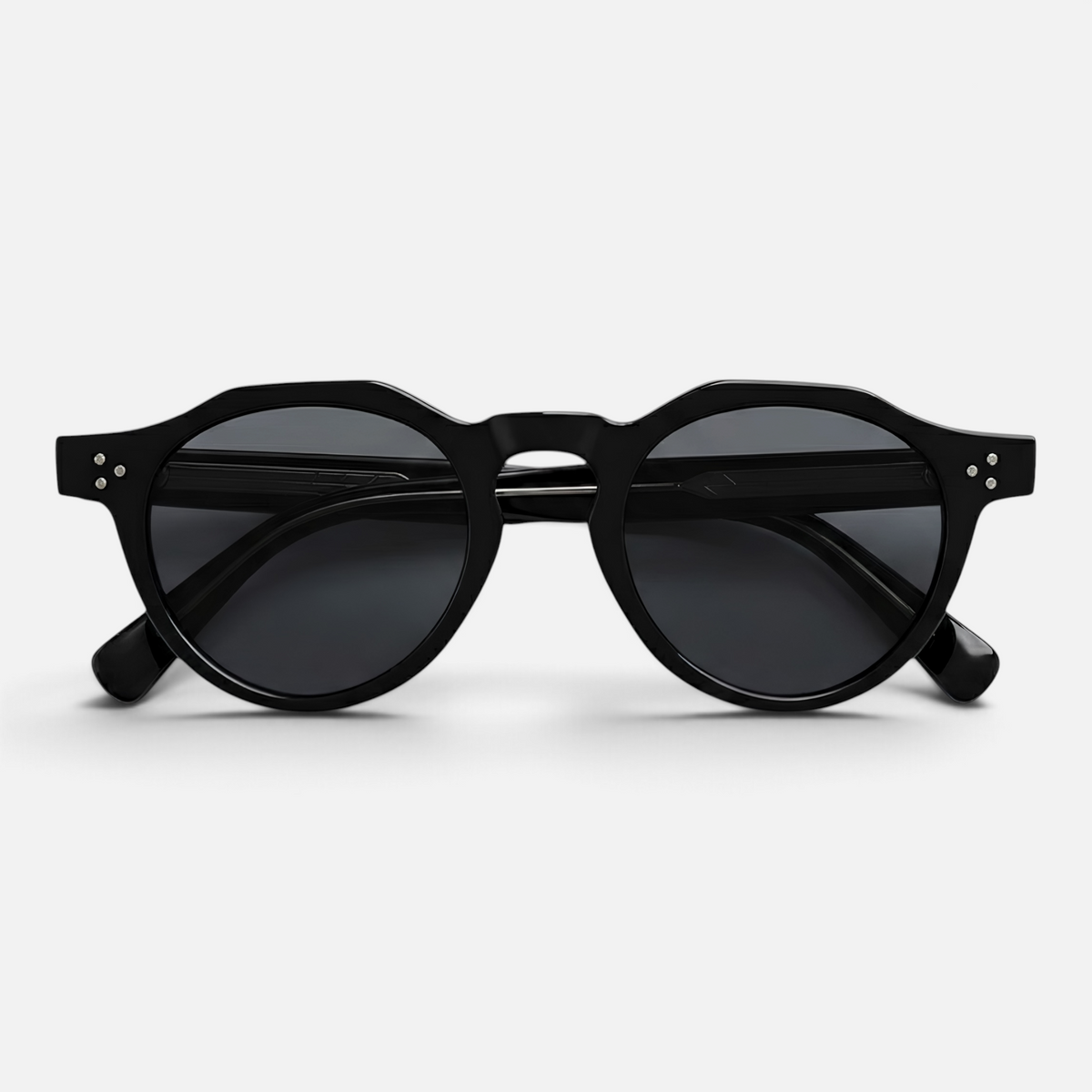 Savio Round Black