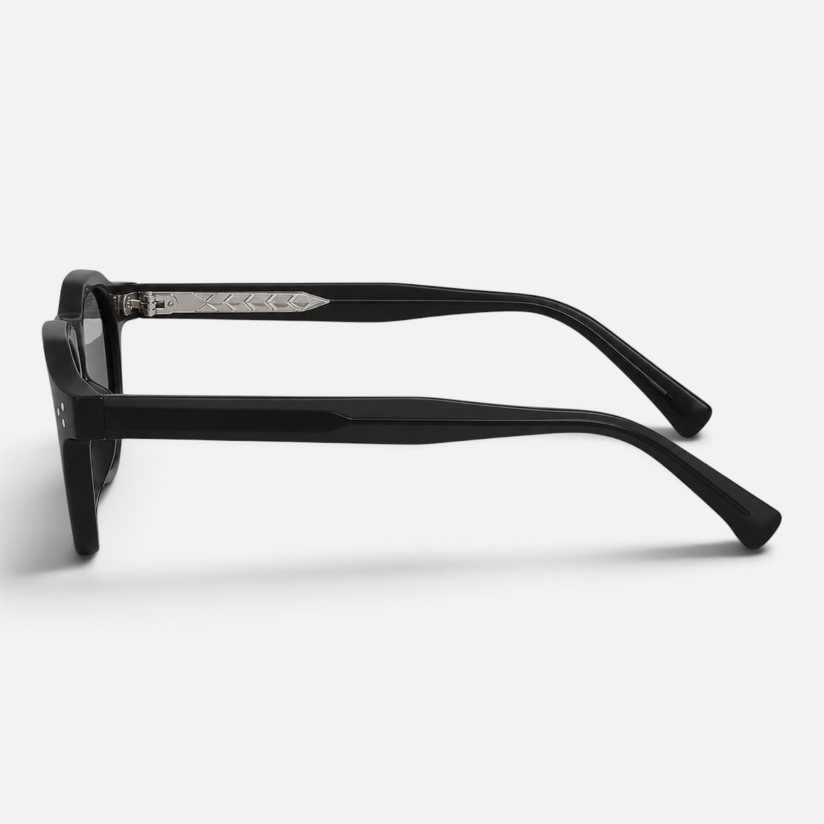 Savio Round Black