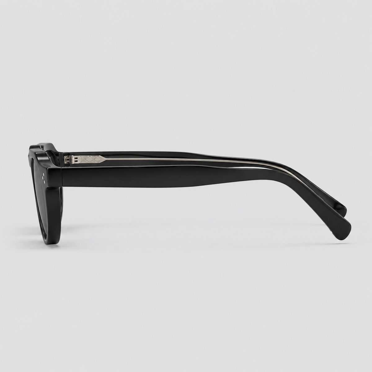 Savio Round Black